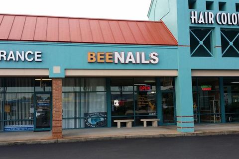 Bee Nails